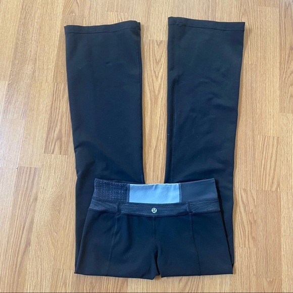 SOLD Lululemon Reversible Groove Pant - Picture 6 of 12